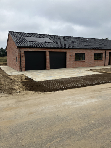 Belægningsarbejde i indkørsel