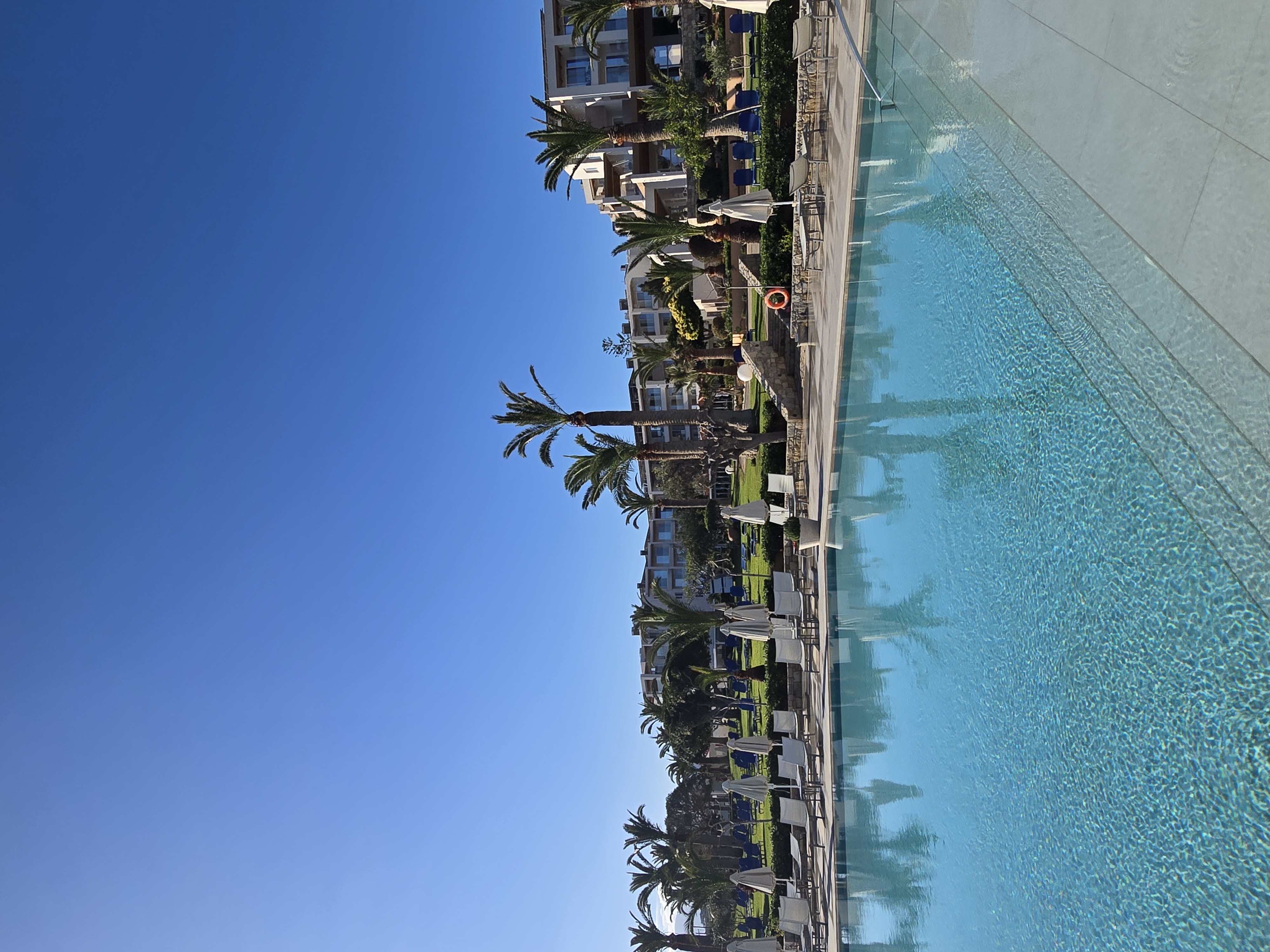 Anissa Beach & Village
