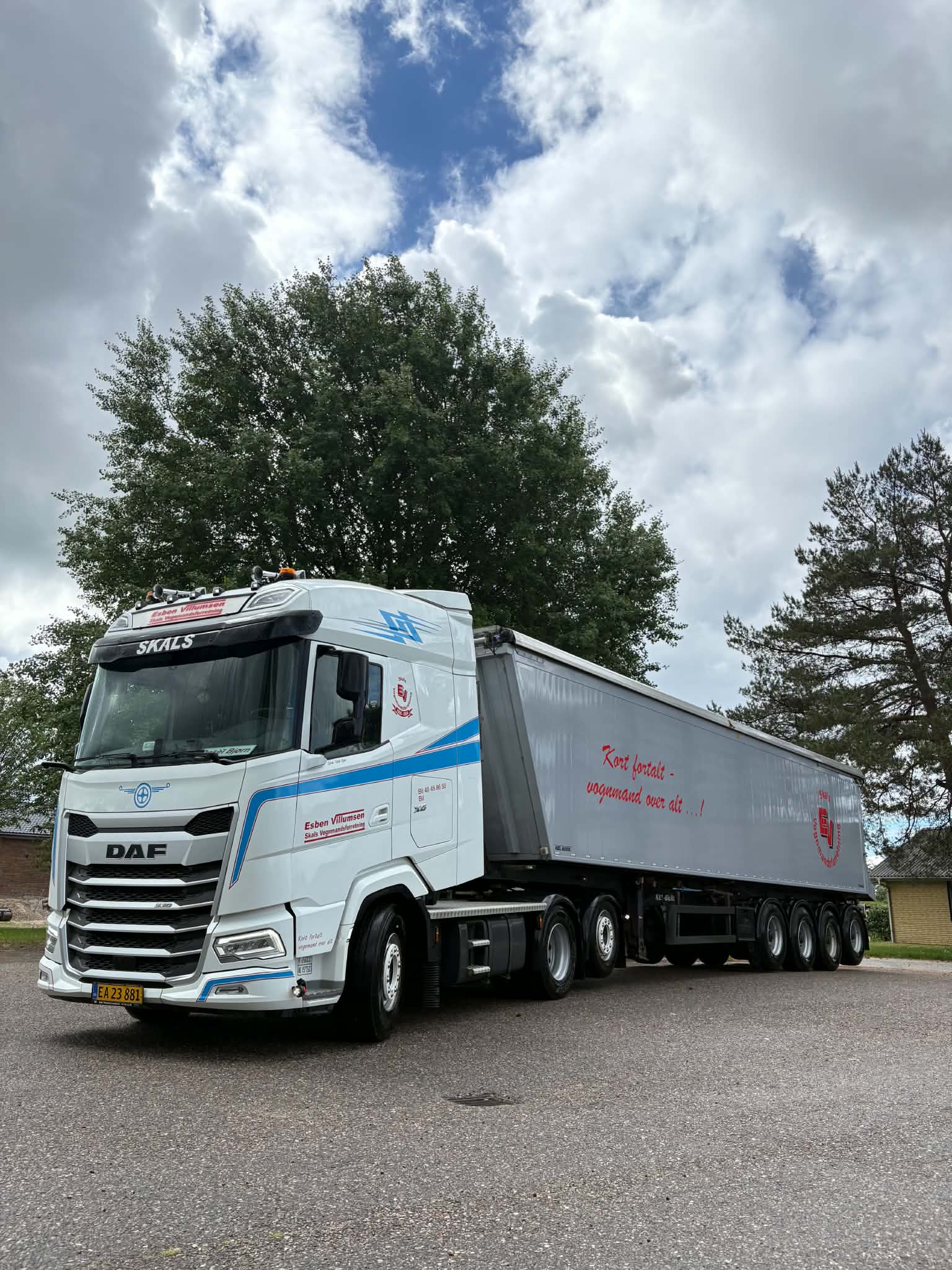 Skals Vognmandsforretning - Lastbil og krankørsel i Viborg og omegn