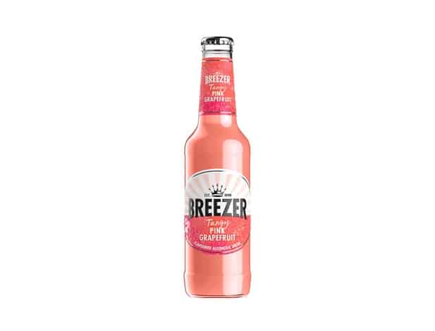 Billedtekst: Breezer Pink Grapefruit 24 stk. til fest og udskænkning i Esbjerg & Varde Breezer Pink Grapefruit 24 stk. (27,5 cl) fra Hancock Depot Hejnsvig – levering af drikkevarer og fadøl i Esbjerg & Varde