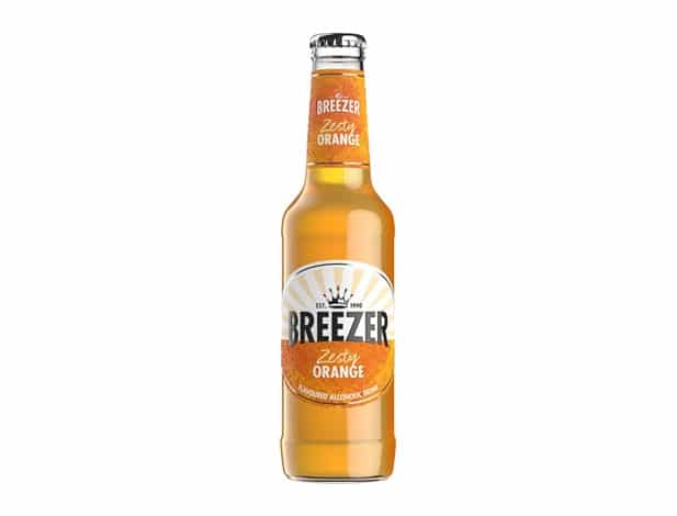 Billedtekst: Breezer Orange 24 stk. til fest og udskænkning i Hejnsvig & Billund Breezer Orange 24 stk. (27,5 cl) fra Hancock Depot Hejnsvig – levering af drikkevarer og fadøl i Hejnsvig & Billund