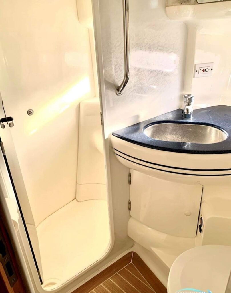 Sealine F44 m/for og agterpropel billede 26