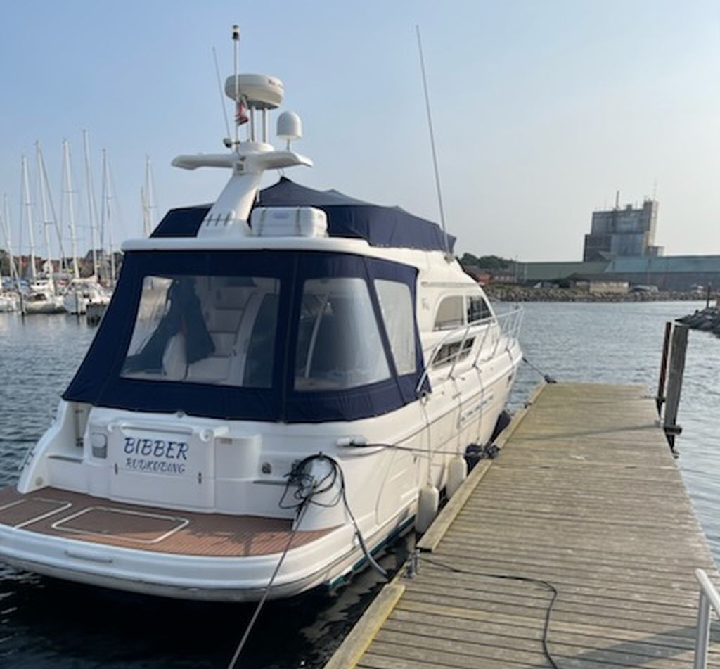 Sealine F44 m/for og agterpropel billede 3