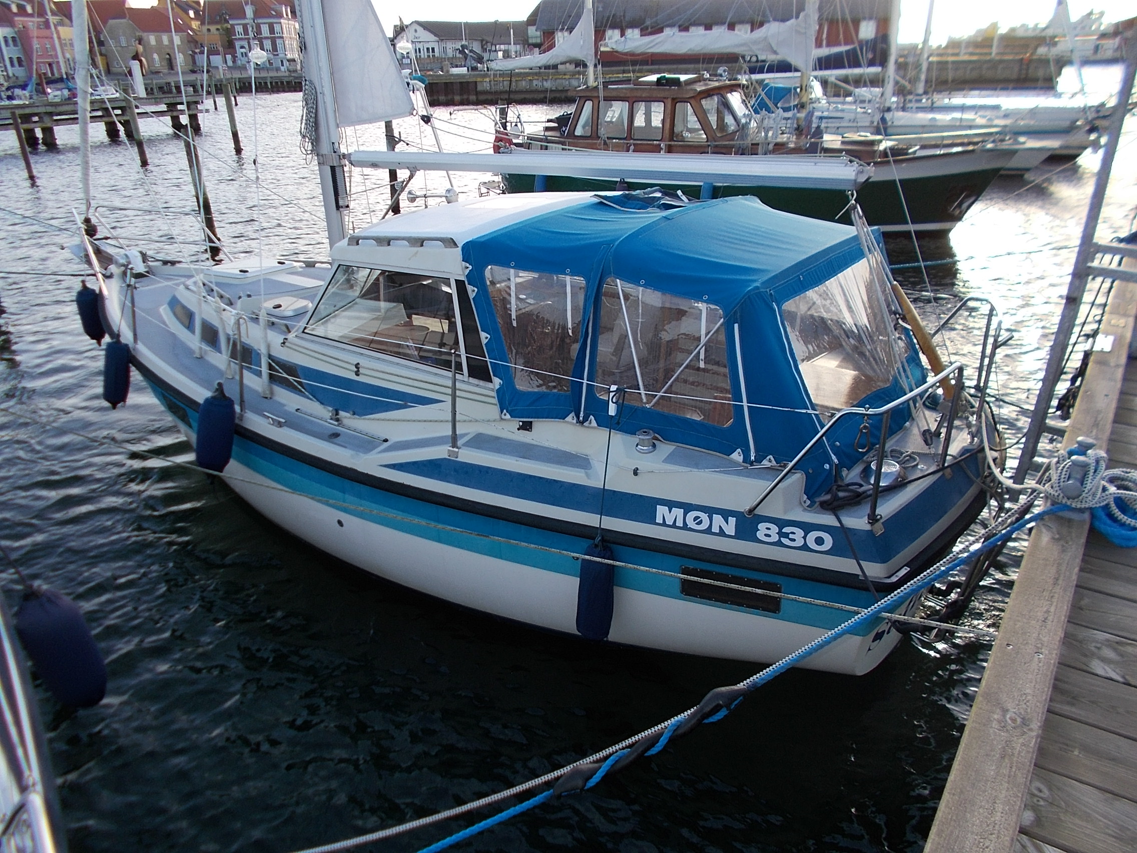 Møn 830
