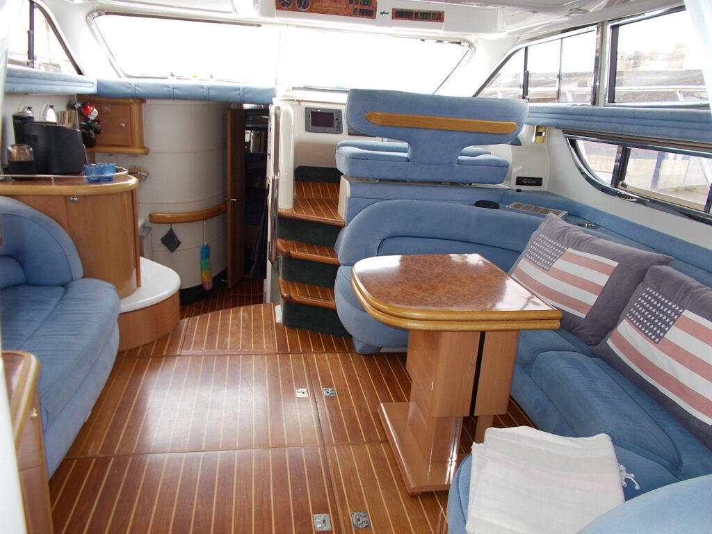 Sealine F44 m/for og agterpropel billede 40