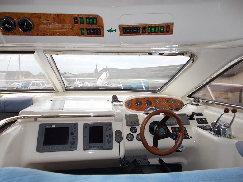 Sealine F44 m/for og agterpropel billede 33