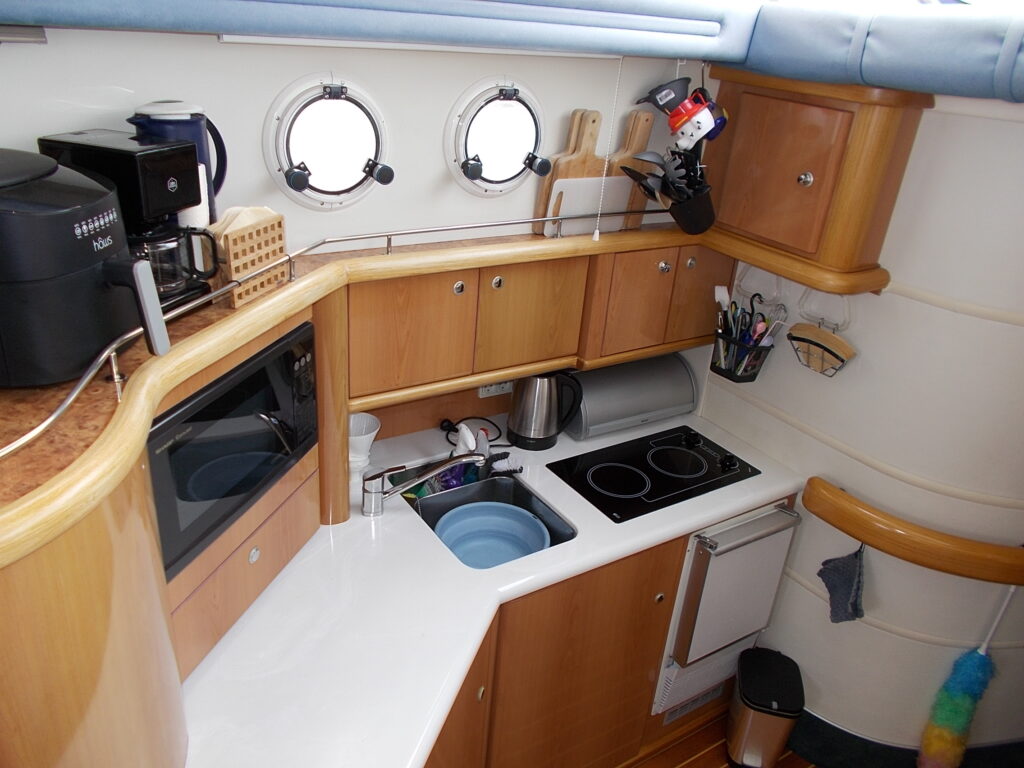 Sealine F44 m/for og agterpropel billede 31