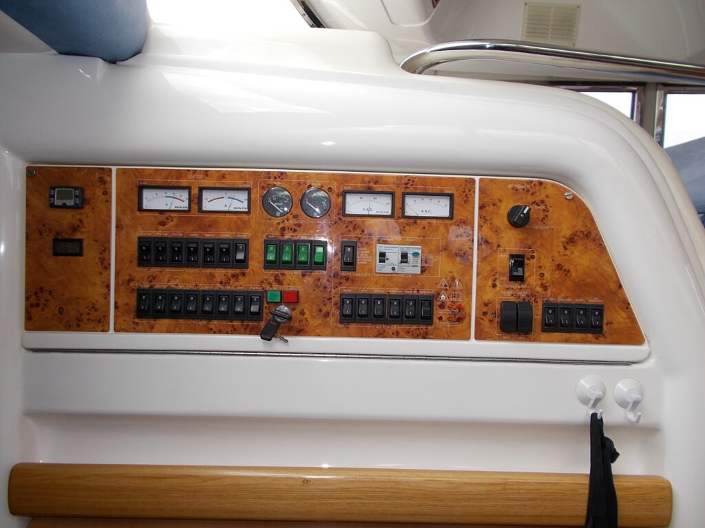 Sealine F44 m/for og agterpropel billede 30