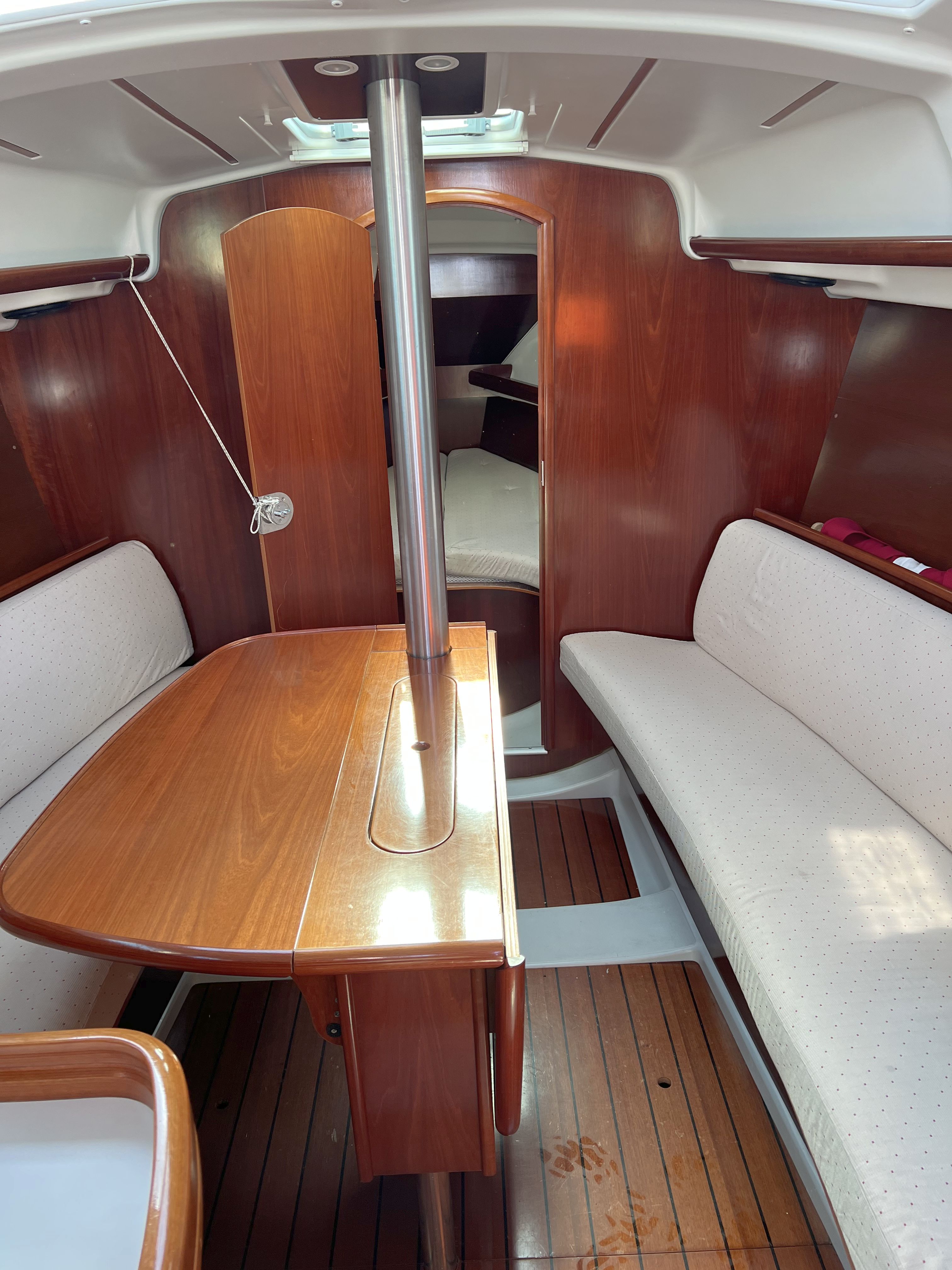Beneteau Oceanis 323 Clipper billede 4
