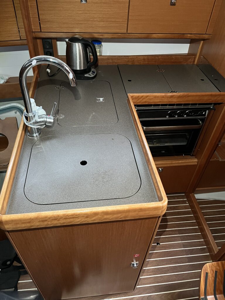 Bavaria 34 cruiser billede 8
