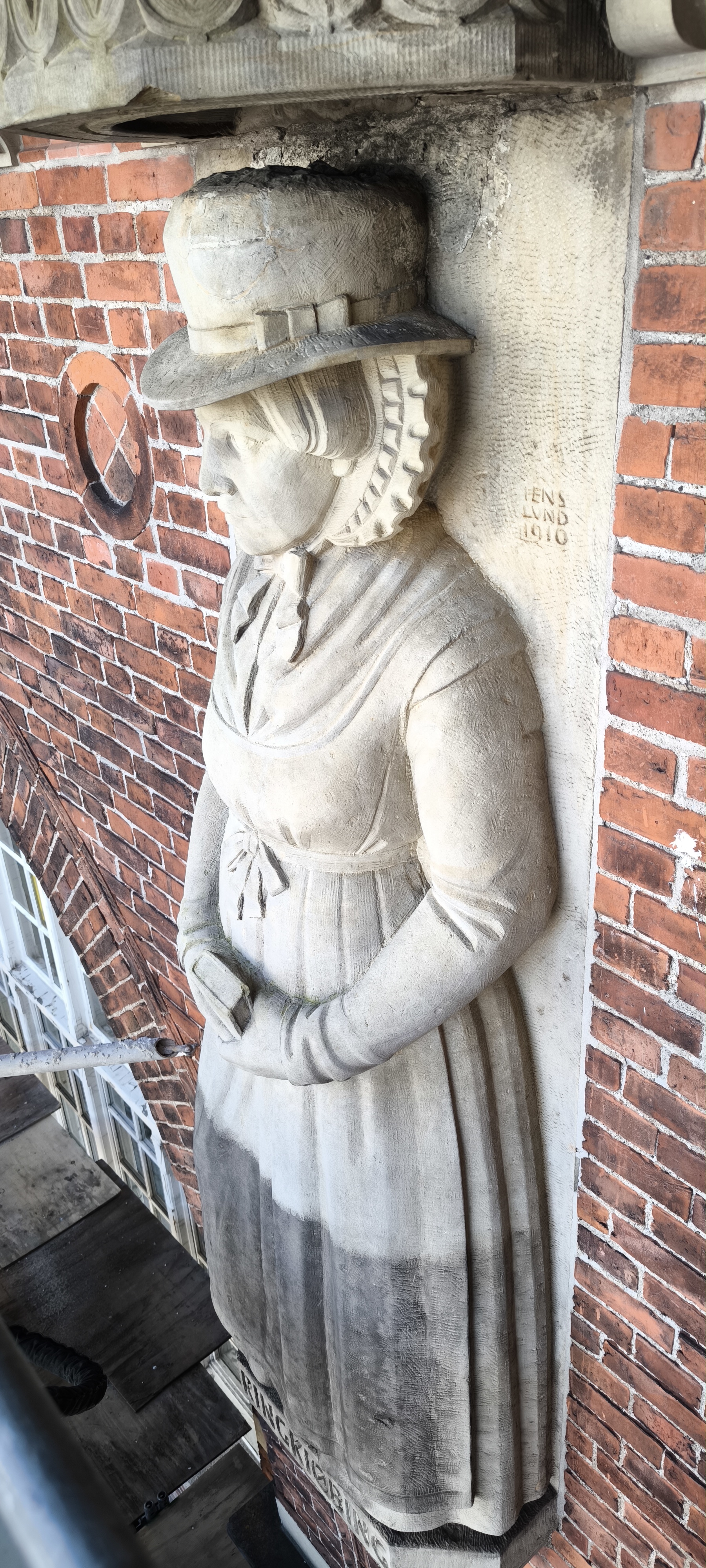 Københavns Hovedbanegård – Præcisionsafrensning af historiske sandstensfigurer - Billede 4