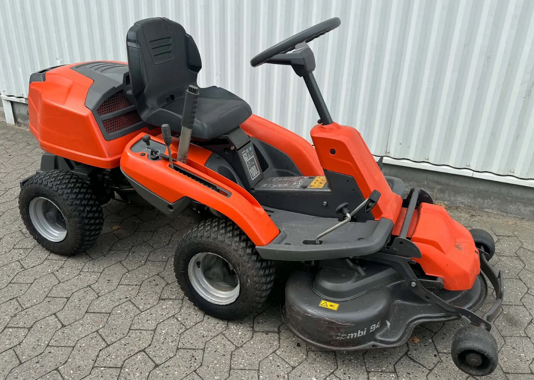 Husqvarna R 213C (brugt)