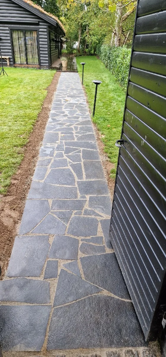 Færdig mosaikbelægning ved bolig