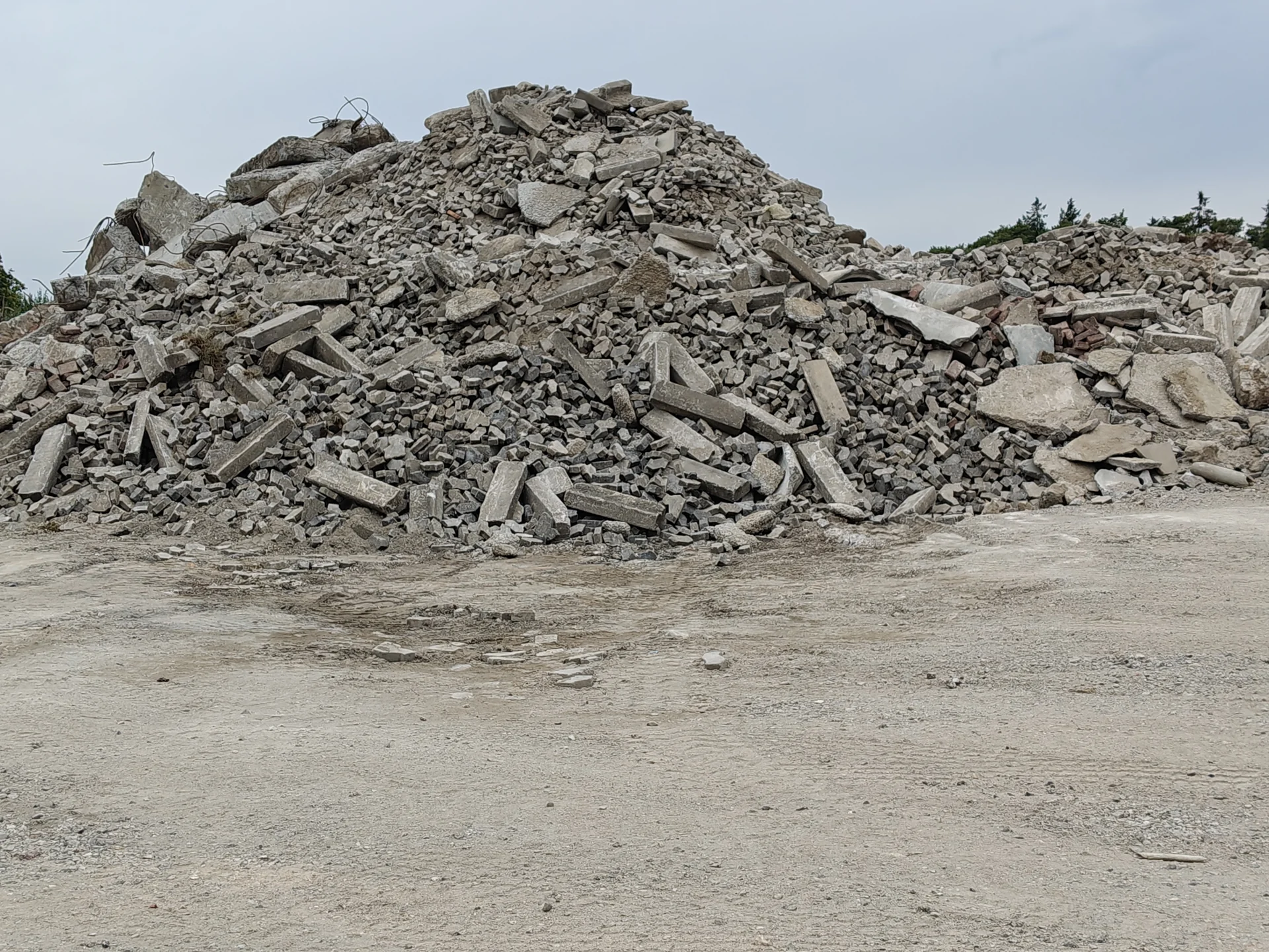 Betonbrokker til modtagelse og genanvendelse