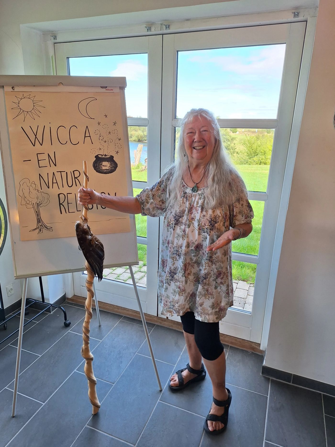 Lone Hvid ved flipover om Wicca og naturreligion