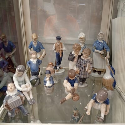 Galleri Porcelæn og keramik 10