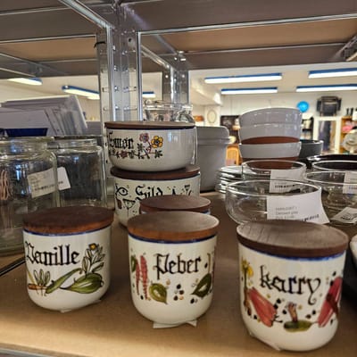 Galleri Porcelæn og keramik 6