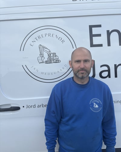 Autoriseret kloakmester og direktør ved firmabil