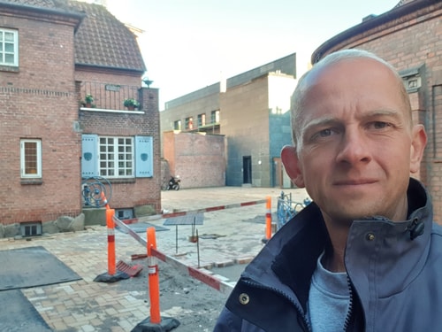 Tuktuk ankommer til kunde