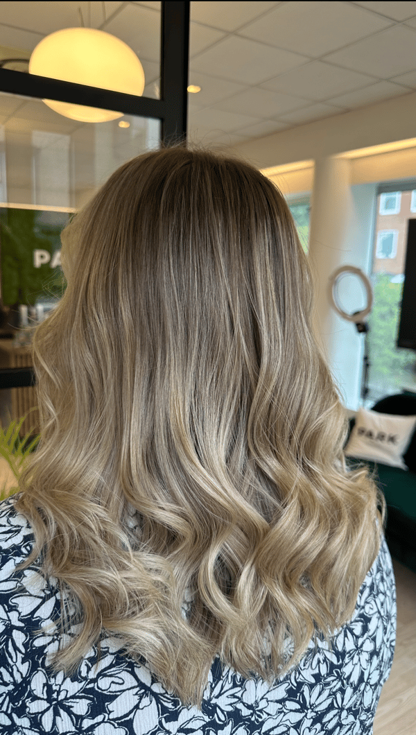 Glansfuld balayage finish