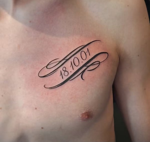 Skrift & Geometri tatovering udført af Docuit ink