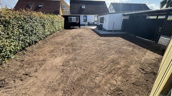 Planering og nivellering af råjord