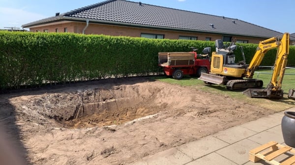 Præcis udgravning med skovl og laser
