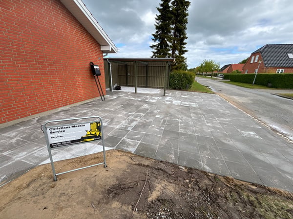 Holdbart anlægsarbejde til indkørsel
