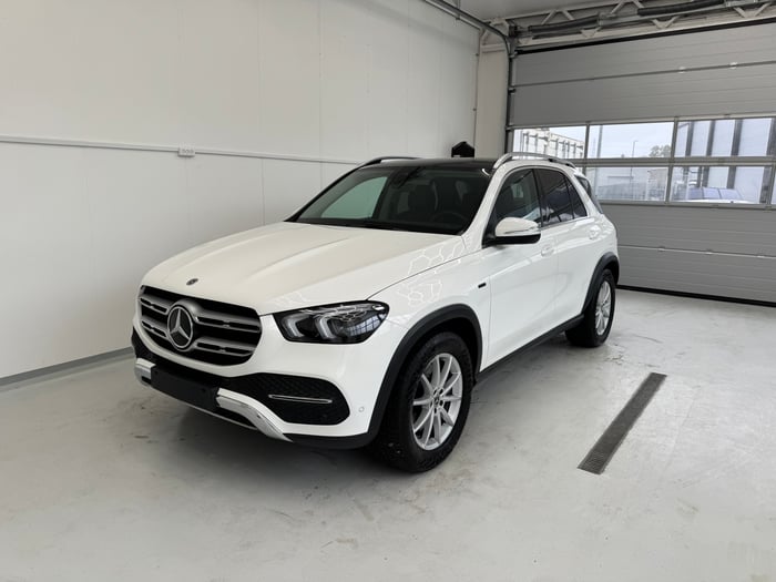 Polering af hvid Mercedes-Benz GLE