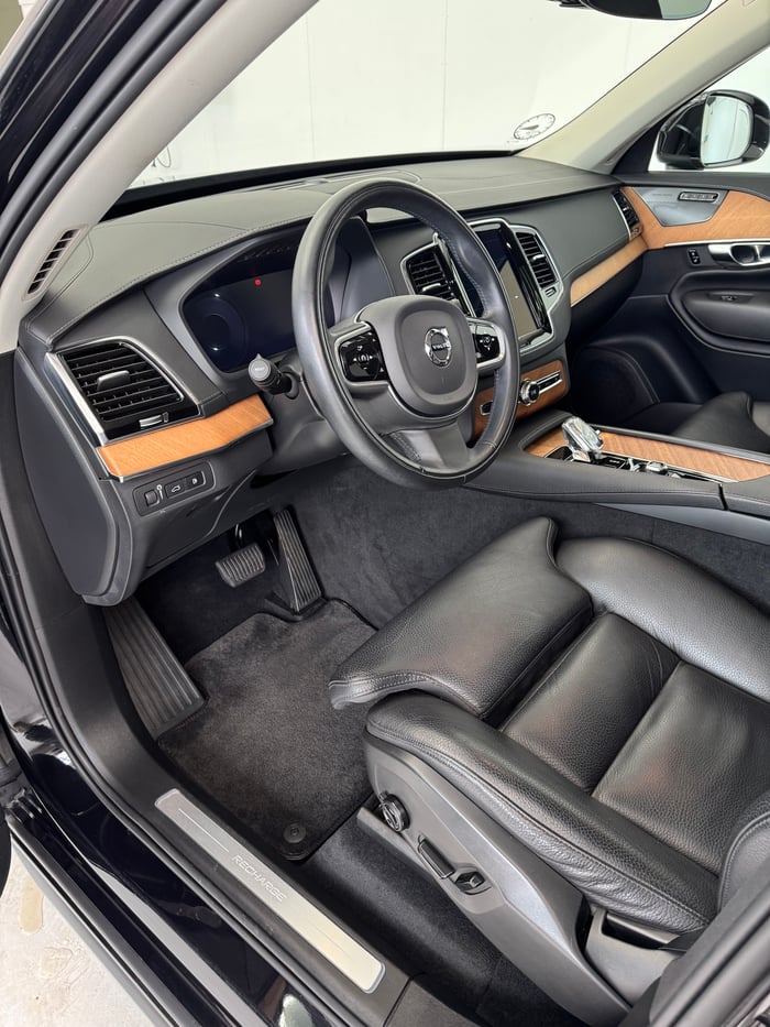 Indvendig rengøring og læderpleje - Volvo XC90
