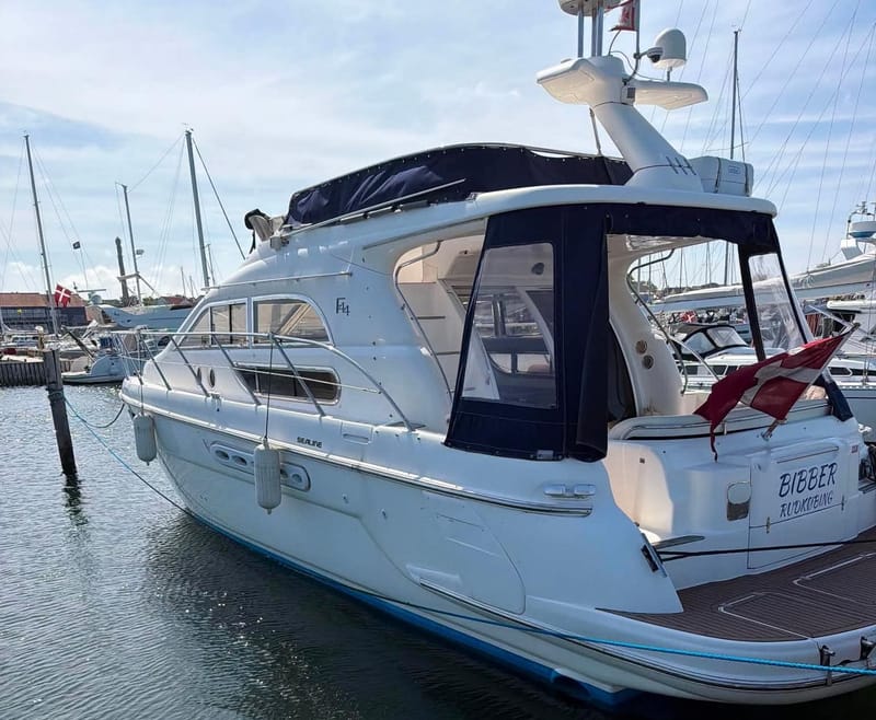 Sealine F44 m/for og agterpropel