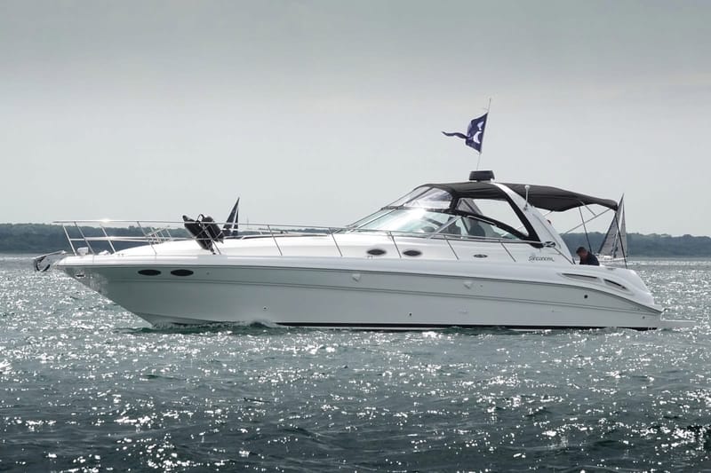 Sea Ray 410 Sundancer - Hysterisk velholdt