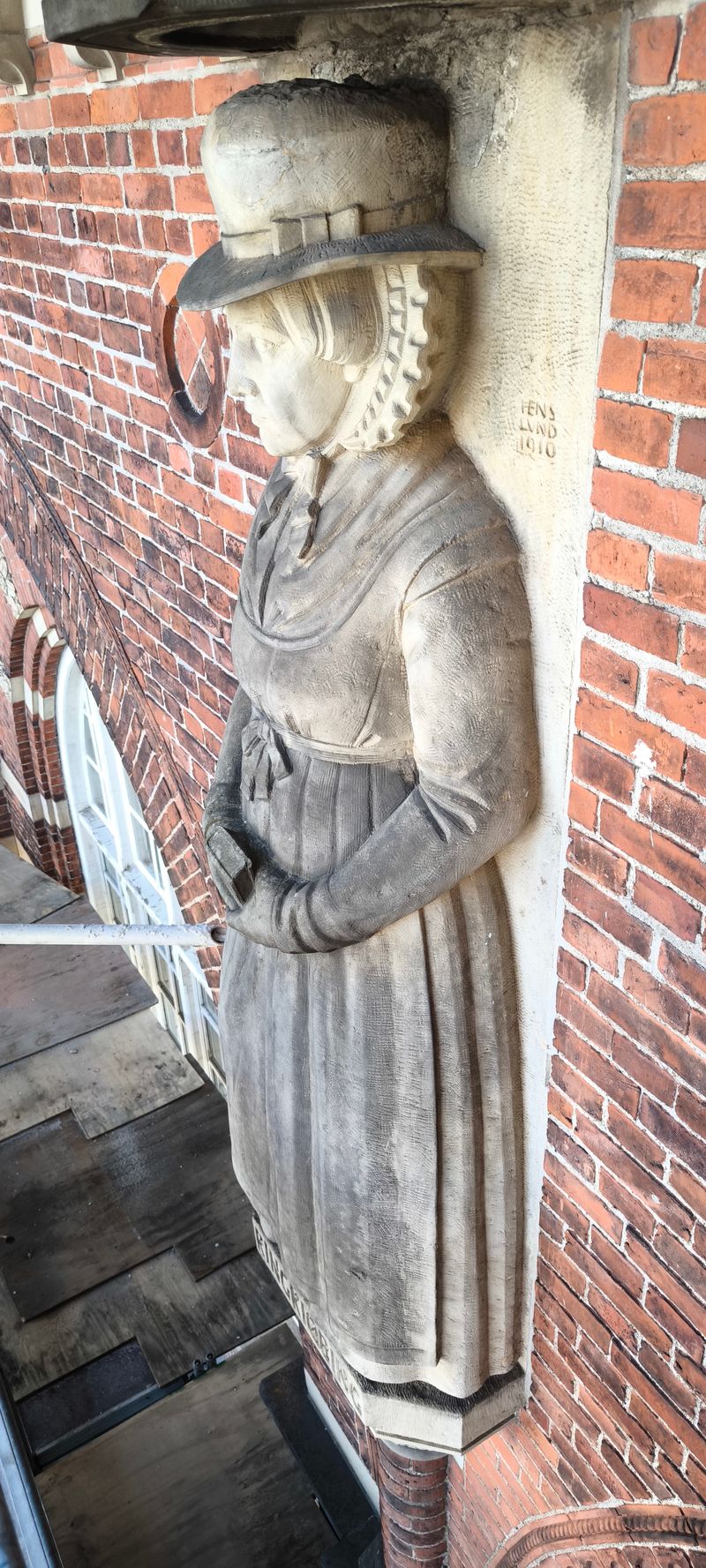 Københavns Hovedbanegård – Præcisionsafrensning af historiske sandstensfigurer - Billede 7