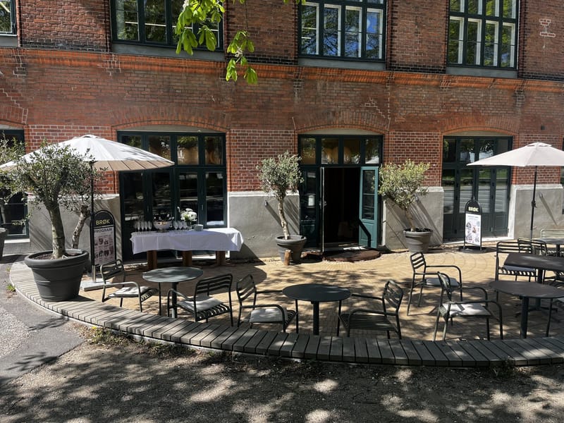 Spisehuset i den gamle Skole take away