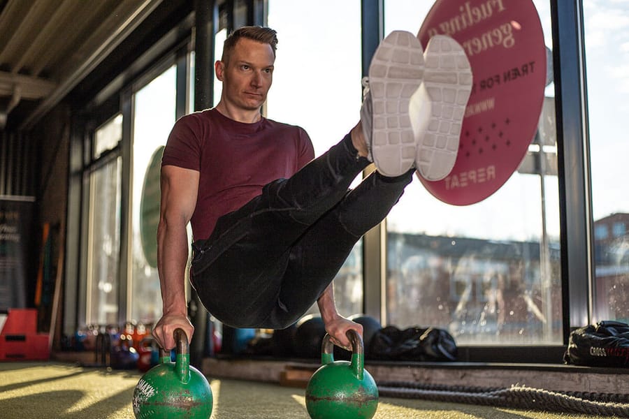 Kenneth Schandorf med kettlebells - Personlig træning i Odense